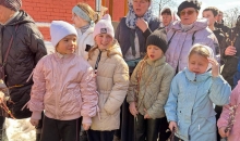 Божественная литургия, в которой приняли участие воспитанники воскресных школ Кимрского благочиния.